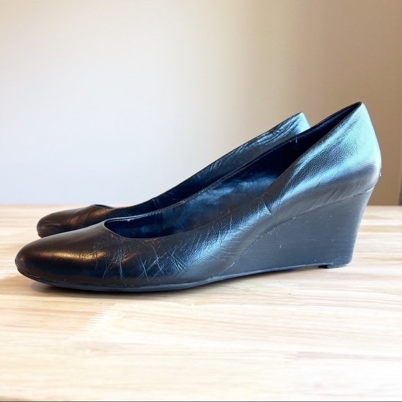 Calvin Klein Yana Black Leather Wedges - size 9.5 - Picture 3 of 12